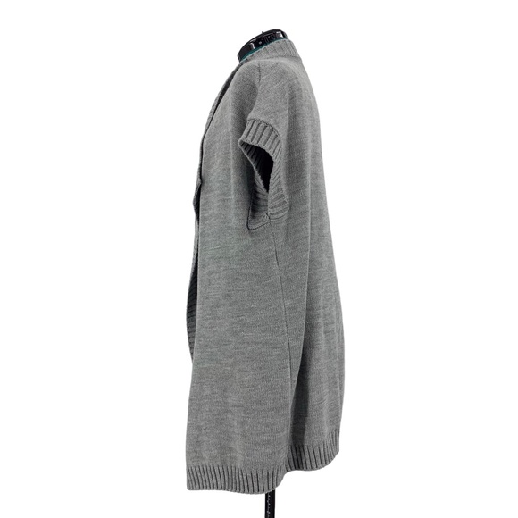 Lolë Grey Thigh Length Cap Sleeve Open Front Knit Cardigan, One Size - Picture 4 of 16